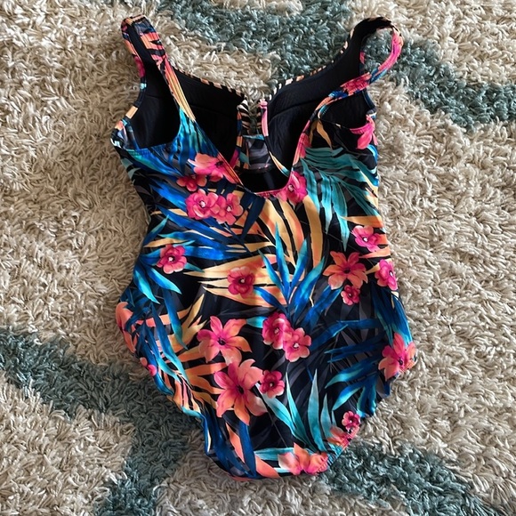 Miraclesuit Tropica Escape One-Piece Swimsuit Size 14 - Picture 3 of 6